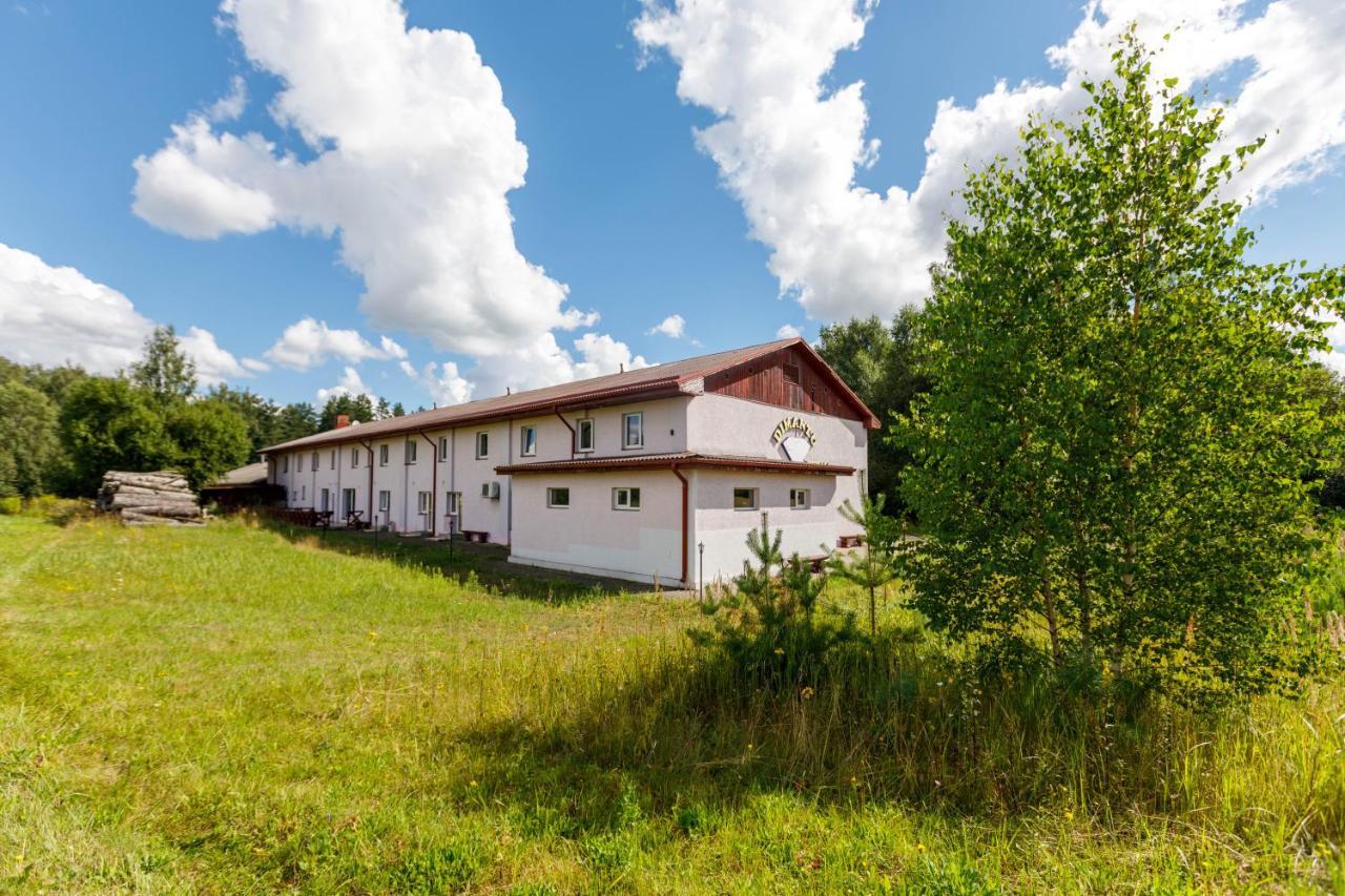 Hotel Viesu Nams “Dimantu Ferma” Ikšķile Esterno foto