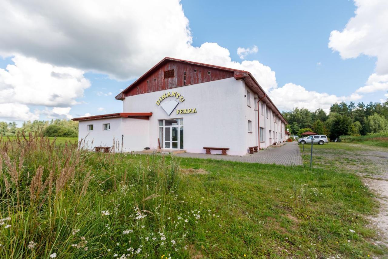 Hotel Viesu Nams “Dimantu Ferma” Ikšķile Esterno foto